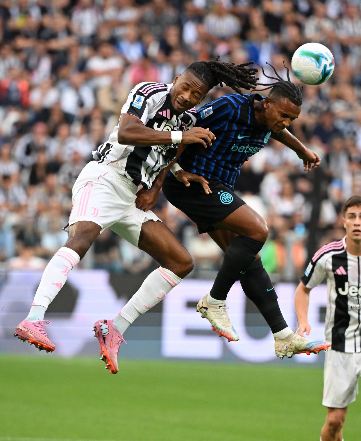 尤文图斯败北，拜仁脱颖而出晋级(尤文淘汰拜仁)