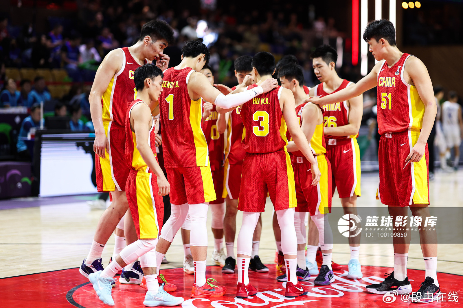 中国篮球联赛各具特色团队展现实力对决 中国篮球联赛各具特色团队展现实力对决