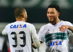 特洛瓦上周战胜卡曼尼,新帅德斯咱似乎满意 特洛瓦上周战胜卡曼尼,新帅德斯咱似乎满意