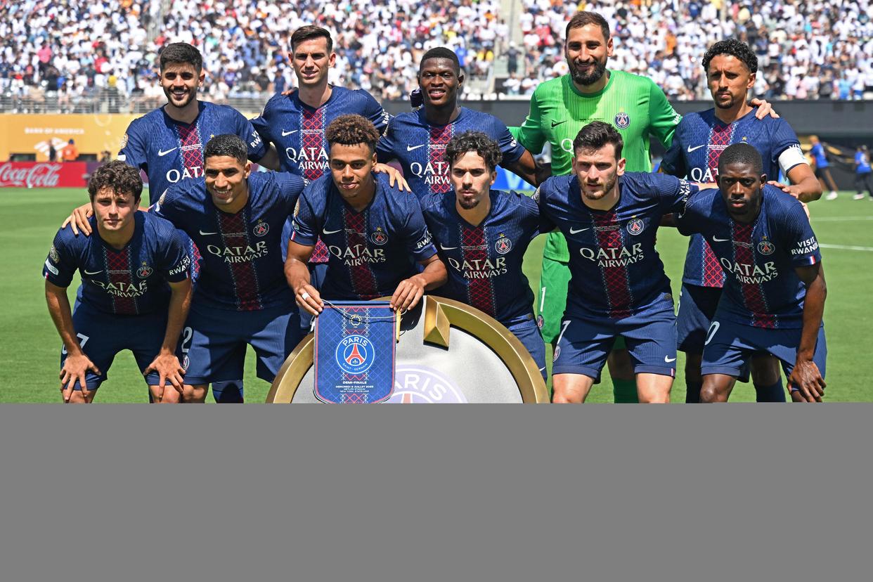 挺进四强：巴黎圣日耳曼不敌巴塞罗那(巴黎圣日耳曼20212022赛季阵容)