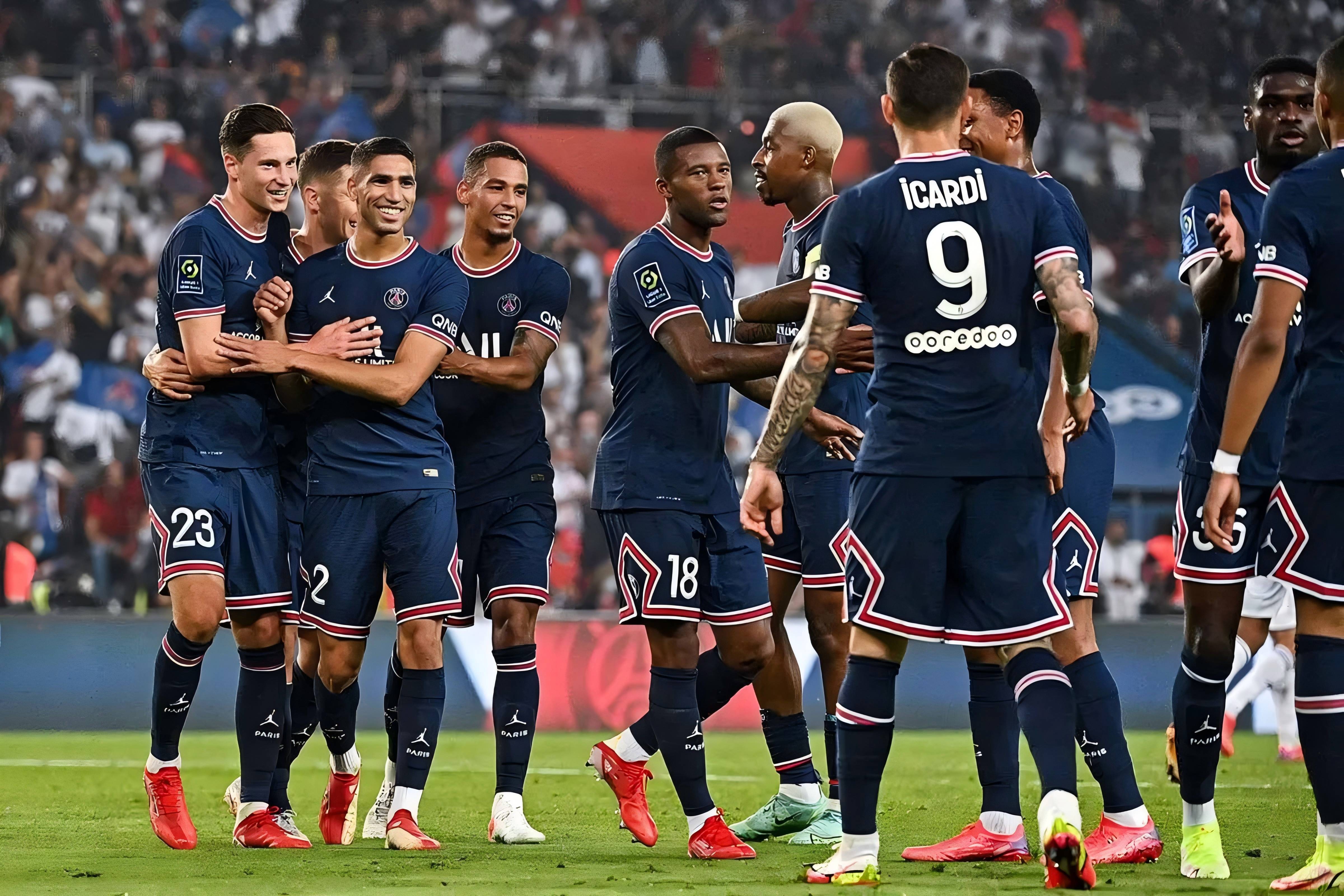 挺进四强：巴黎圣日耳曼不敌巴塞罗那(巴黎圣日耳曼20212022赛季阵容)