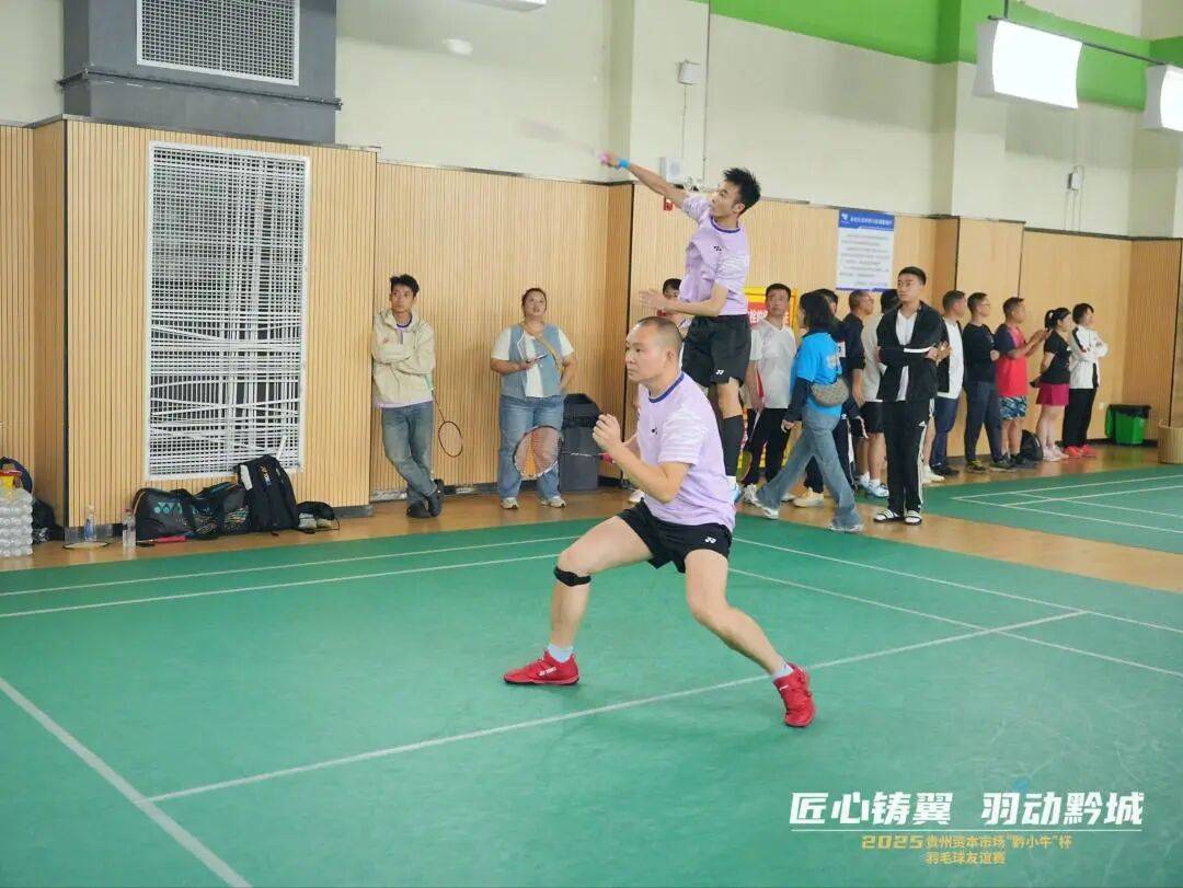 球队在国际赛事中斩获佳绩，赢得掌声