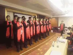 C7娱乐官网-亚特兰大士气高涨凭借团队合作打破僵局